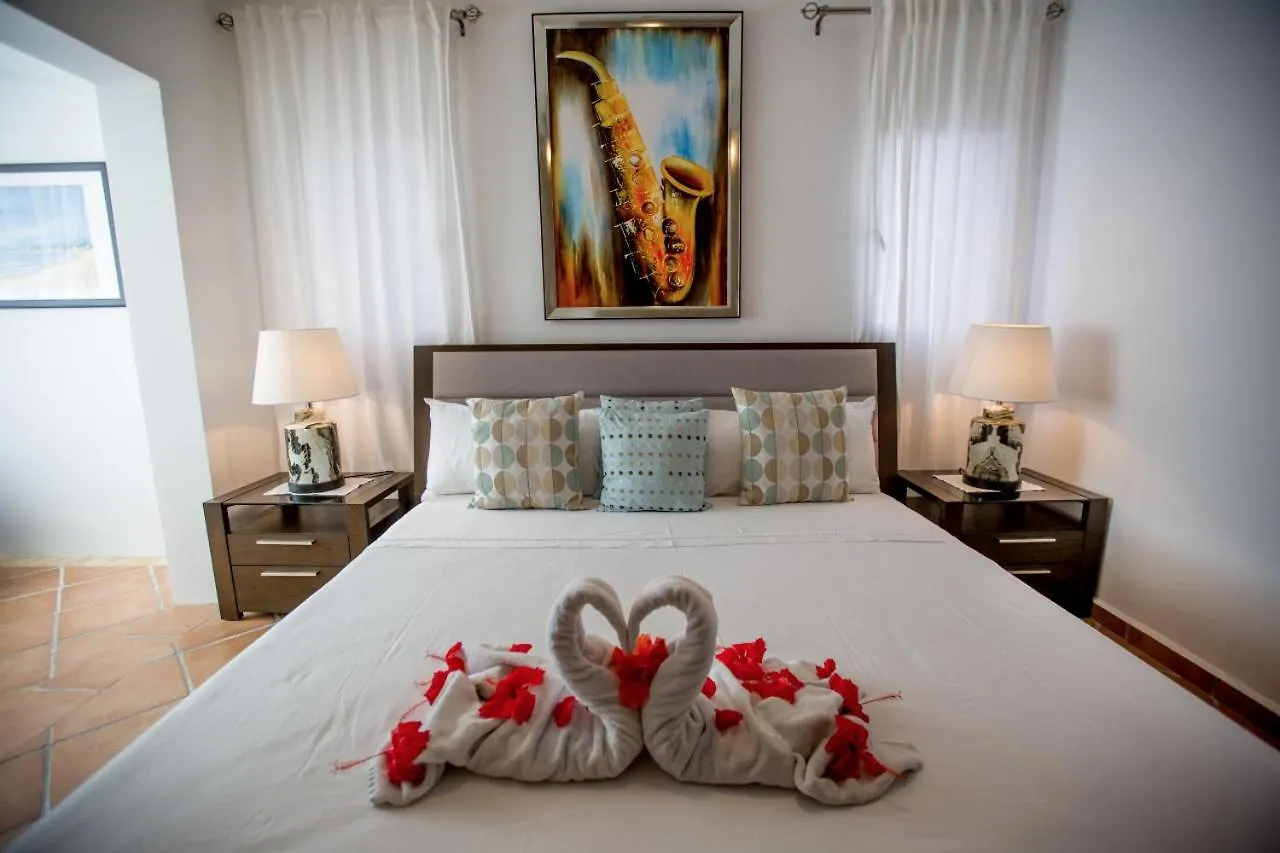 Rolando Share Apart Punta Cana
